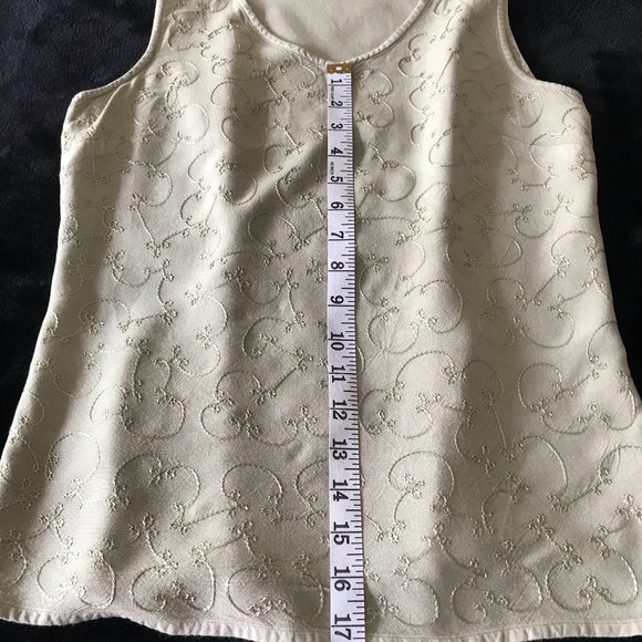 NDK FASHION Embroidered Sleeveless Top Celery Sz M - Picture 6 of 6